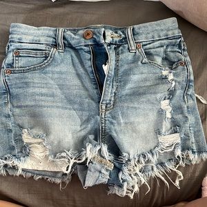 AE Curvy High-Waisted Short Short Size 4